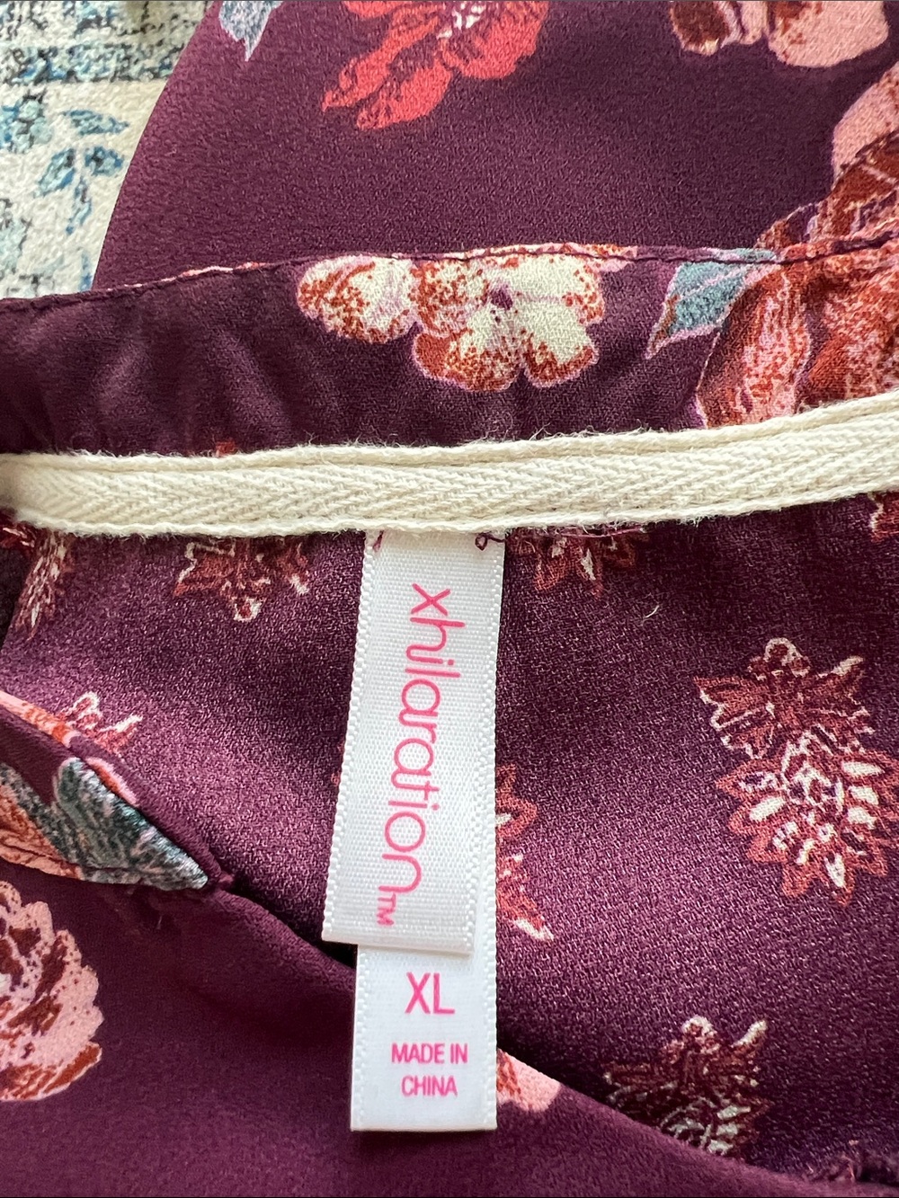 Xhilaration Burgundy Floral V-Neck Sleeveless Camisole xl - Picture 5 of 6